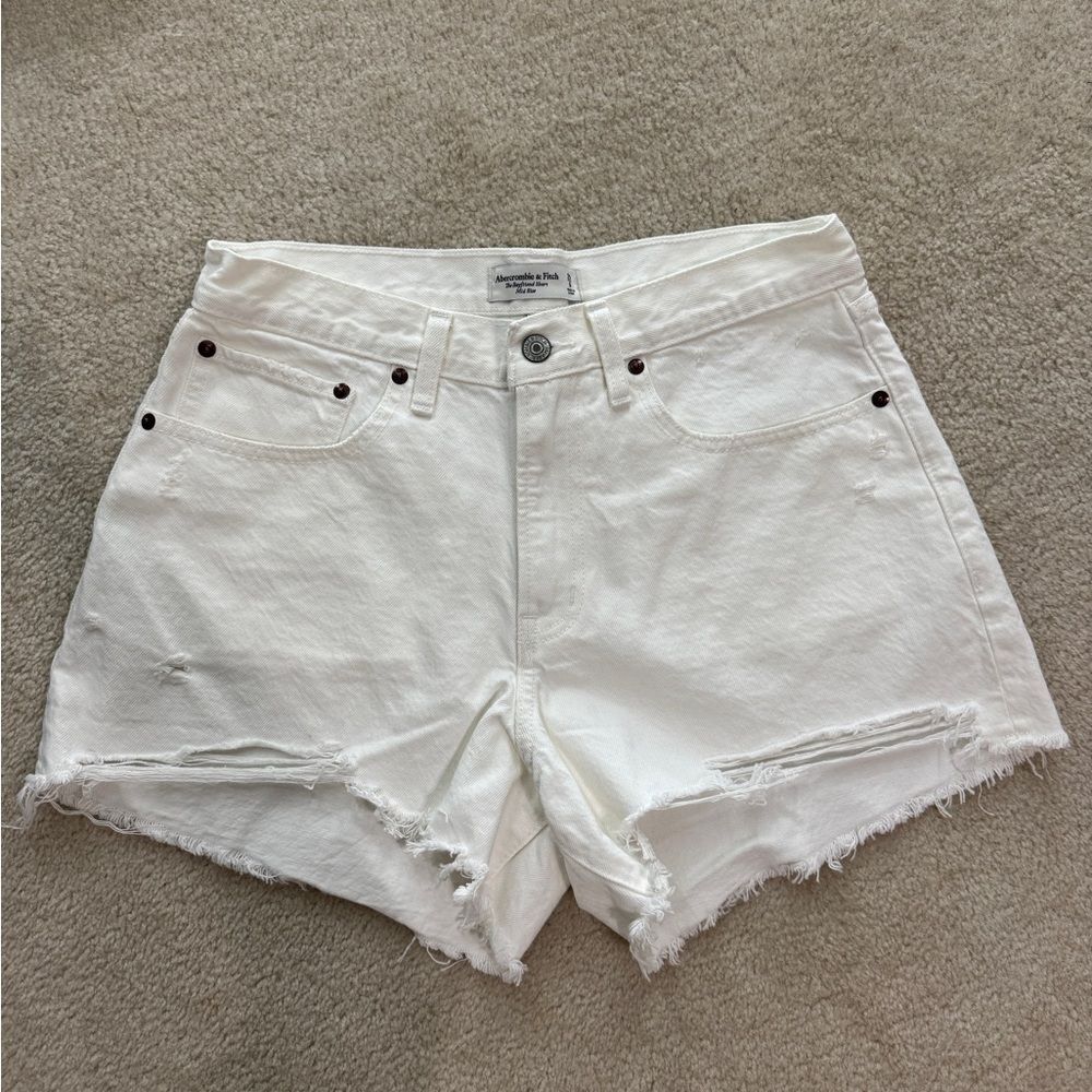 Women’s Abercrombie The Boyfriend Mid Rise White Denim Shorts Sz 8 Curve Love